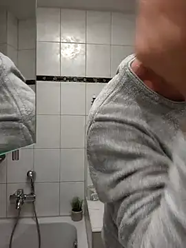 TommyTom76 online show from 10-24-25, 08:33