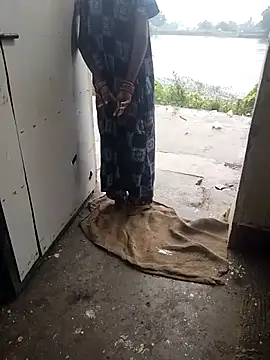 Snapshot of ARTIR1 chatting on 09-24-25, 02:48 ARTIR1 online show from 09-24-25, 02:48