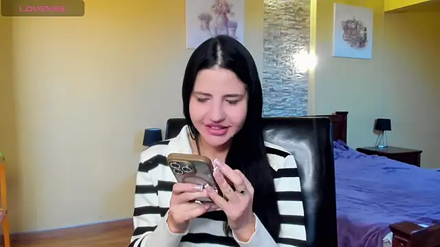 Malibu J online show from 11-19-25, 09:42