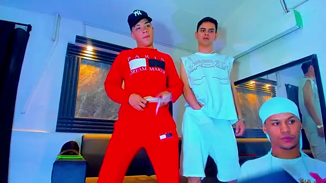 ALEX MILLER25 online show from 10-05-25, 04:11