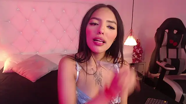 Snapshot of Liv20_ chatting on 02-04-26, 08:03 Liv20 online show from 02-04-26, 08:03