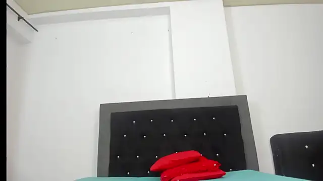 Snapshot of vfridaper chatting on 01-17-26, 11:48 vfridaper online show from 01-17-26, 11:48