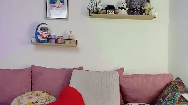 LucyDerby online show from 11-20-25, 12:11