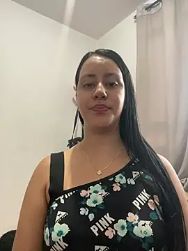 Natasha Kiim  online show from 02-15-26, 11:01