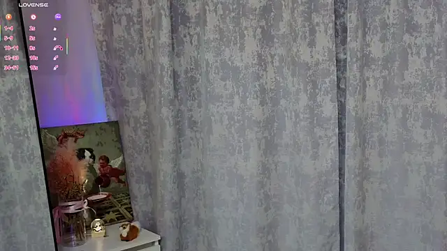 LunaraRada online show from 11-10-25, 03:11