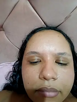 Snapshot of EggedGrowth chatting on 09-24-25, 05:49 EggedGrowth online show from 09-24-25, 05:49