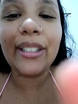 Snapshot of EggedGrowth chatting on 10-08-25, 09:45 EggedGrowth online show from 10-08-25, 09:45