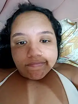 Snapshot of EggedGrowth chatting on 10-24-25, 12:08 EggedGrowth online show from 10-24-25, 12:08