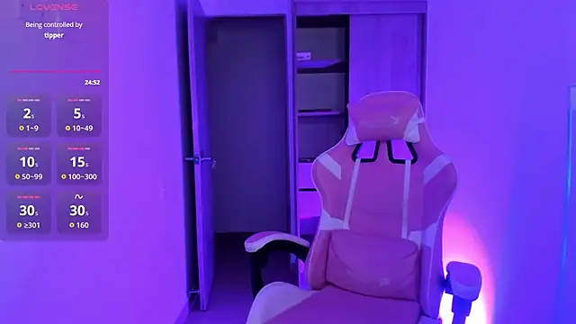 ISABELFORYOU1 online show from 11-28-25, 10:12