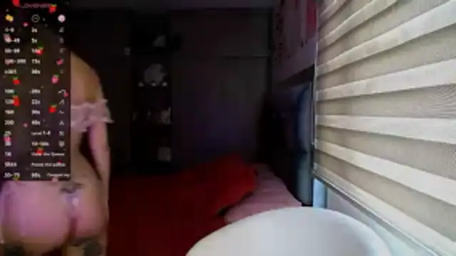 Kittyross online show from 10-29-25, 04:53