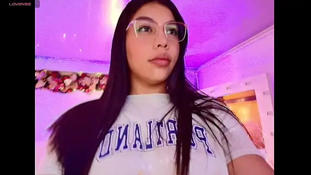 kloe28 online show from 11-26-25, 03:51