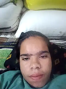 Snapshot of Ok_pooja chatting on 10-13-25, 06:08 Ok pooja online show from 10-13-25, 06:08