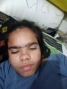 Snapshot of Ok_pooja chatting on 10-25-25, 10:37 Ok pooja online show from 10-25-25, 10:37