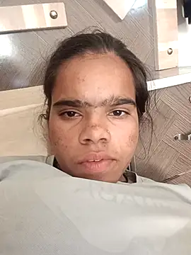 Snapshot of Ok_pooja chatting on 11-03-25, 07:31 Ok pooja online show from 11-03-25, 07:31