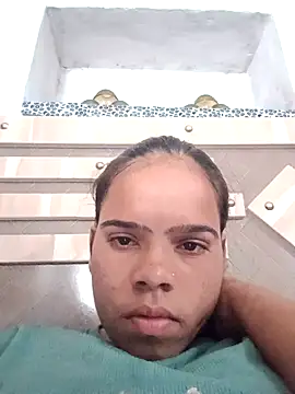 Snapshot of Ok_pooja chatting on 11-04-25, 06:45 Ok pooja online show from 11-04-25, 06:45