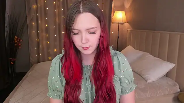 Snapshot of Monica__Queen chatting on 10-13-25, 05:29 Monica  Queen online show from 10-13-25, 05:29