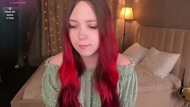 Snapshot of Monica__Queen chatting on 10-20-25, 05:30 Monica  Queen online show from 10-20-25, 05:30