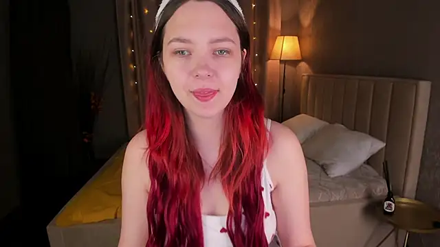 Monica  Queen online show from 11-18-25, 11:59