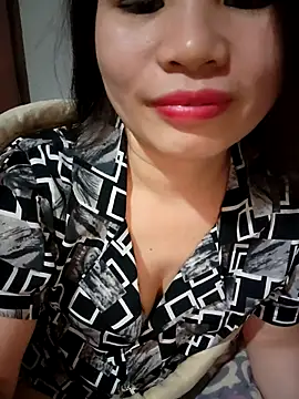 Meoweo 23 online show from 11-25-25, 01:55