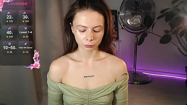 BellaAbey online show from 12-13-25, 07:53