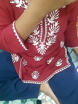 Minakshi 677 online show from 10-29-25, 05:53