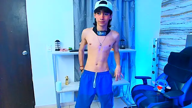 Snapshot of Lovers_21 chatting on 10-26-25, 09:59 Lovers 21 online show from 10-26-25, 09:59