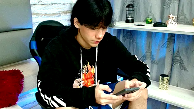 Snapshot of Lovers_21 chatting on 11-10-25, 03:16 Lovers 21 online show from 11-10-25, 03:16