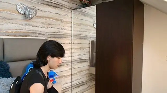 Snapshot of Lovers_21 chatting on 11-26-25, 03:40 Lovers 21 online show from 11-26-25, 03:40