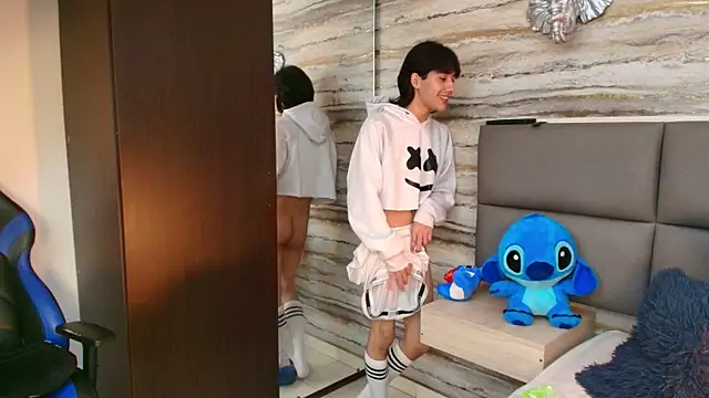 Snapshot of Lovers_21 chatting on 12-05-25, 03:26 Lovers 21 online show from 12-05-25, 03:26