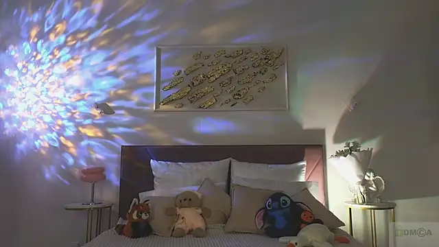 Nicole Broown  online show from 12-04-25, 09:12