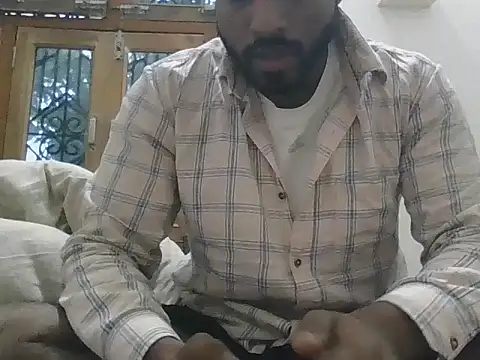 Raw12499 online show from 12-18-25, 03:01