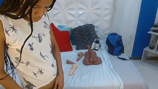 Snapshot of adisson_petite1 chatting on 11-16-25, 12:33 adisson petite1 online show from 11-16-25, 12:33