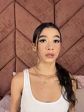 Snapshot of ChloeRosses chatting on 02-03-26, 03:37 ChloeRosses online show from 02-03-26, 03:37