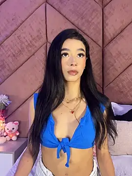 Snapshot of ChloeRosses chatting on 02-06-26, 02:38 ChloeRosses online show from 02-06-26, 02:38