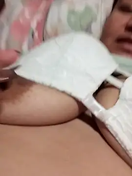 MEYBELLATINA online show from 11-15-25, 10:37