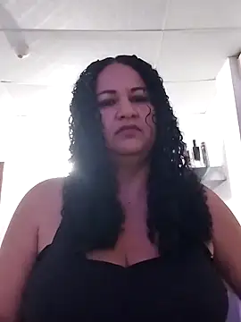 MEYBELLATINA online show from 12-20-25, 10:06