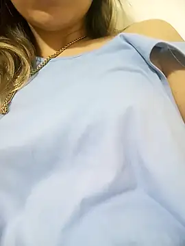 CrisHot202 online show from 10-17-25, 02:26