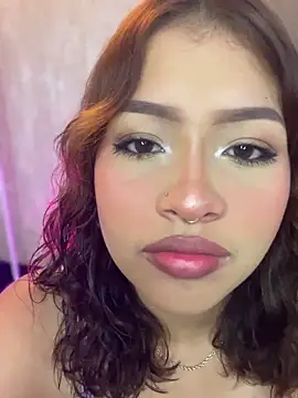 Mia Valmont online show from 12-04-25, 01:42