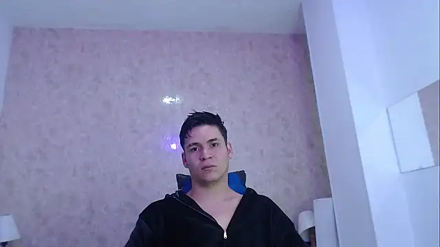 Snapshot of Aaron_Foxxx chatting on 09-30-25, 01:05 Aaron Foxxx online show from 09-30-25, 01:05