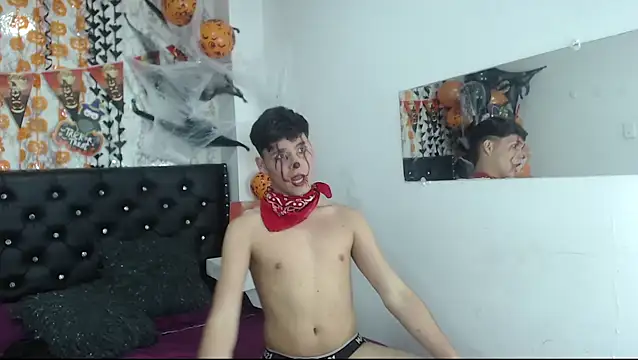 Snapshot of Aaron_Foxxx chatting on 10-16-25, 10:55 Aaron Foxxx online show from 10-16-25, 10:55