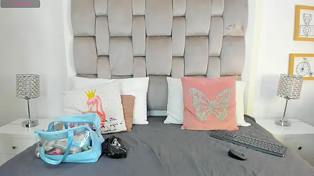 ChikiBom28 online show from 10-23-25, 07:34