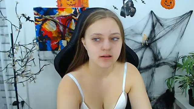 ArinaBelle online show from 10-25-25, 12:23