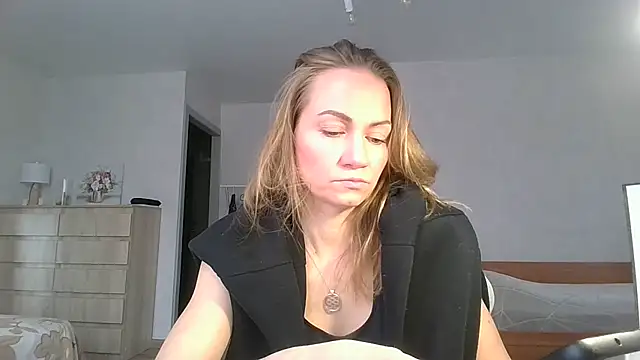 Thavione online show from 02-11-26, 08:52