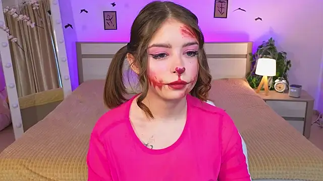  Amelia Shine  online show from 10-24-25, 07:05