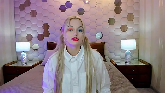 CallMeMargo online show from 09-25-25, 12:42