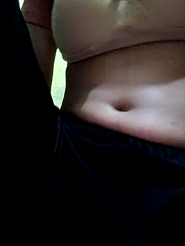 misskomal97 online show from 10-31-25, 06:42