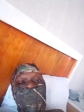 Snapshot of Swazibigmachine chatting on 02-04-26, 05:35 Swazibigmachine online show from 02-04-26, 05:35