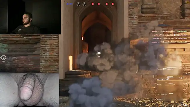 Snapshot of bear8t chatting on 10-19-25, 08:48 bear8t online show from 10-19-25, 08:48