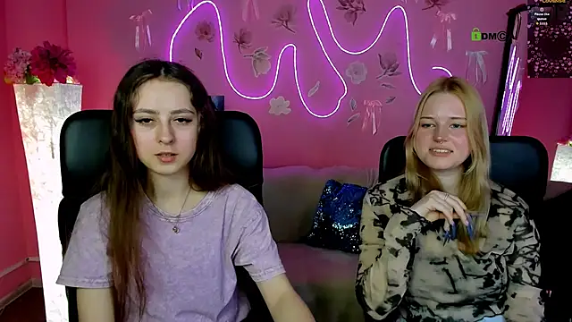 Snapshot of rebecca_smile chatting on 04-23-26, 12:29 rebecca smile online show from 04-23-26, 12:29