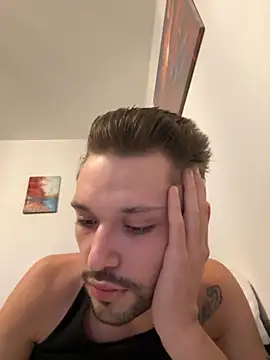 Snapshot of babykriss chatting on 09-26-25, 04:00 babykriss online show from 09-26-25, 04:00